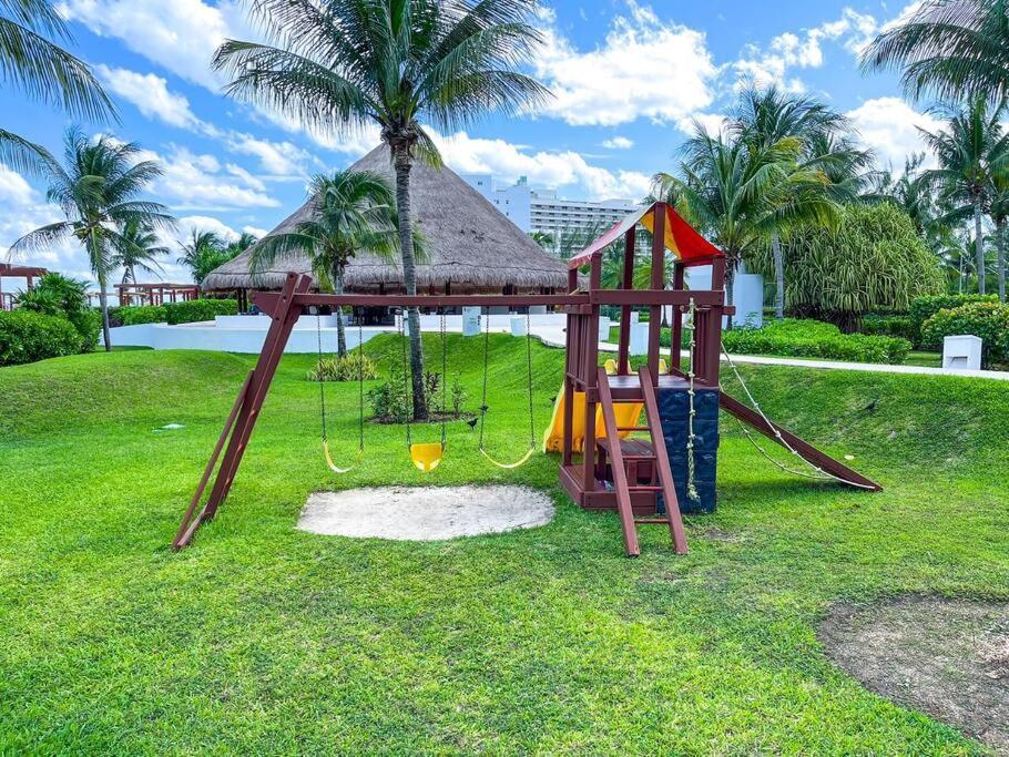 Punta Me Luxury Apartments Ocean View & Beach Front In Amara Cancún Exterior foto