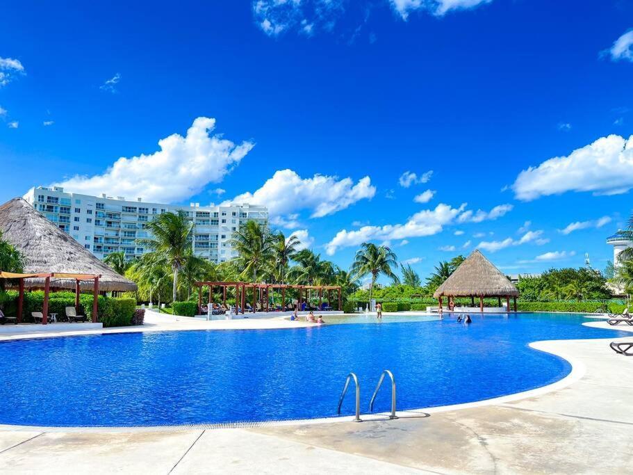 Punta Me Luxury Apartments Ocean View & Beach Front In Amara Cancún Exterior foto